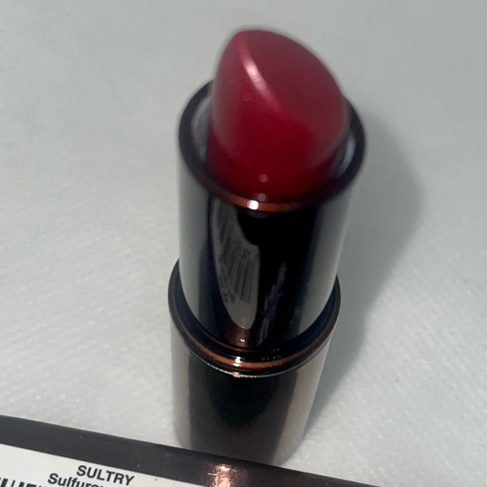 COPY - ⭐️⭐️HOST PICK⭐️⭐️ Fashion Fair Lipstick Rouge à lèvres Sultry #8162